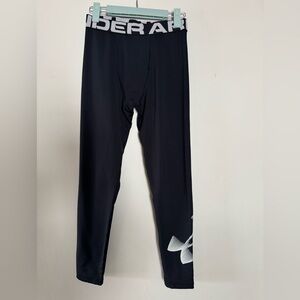 Under Armour Coldgear Black Leggings with White Logo. Size youth large